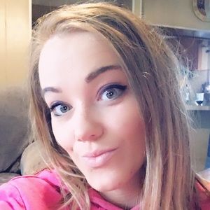 Meet your Posher, Michellechambers #PARTYofFive